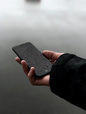 iphone in rain